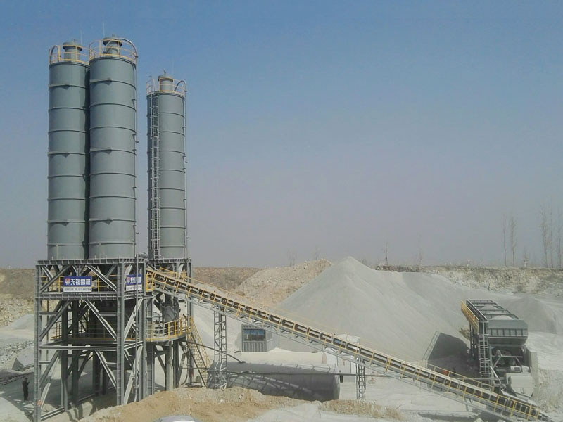Wat is het verschil tussen een gestabiliseerde bodemmengplant en een betonnen mengplant?